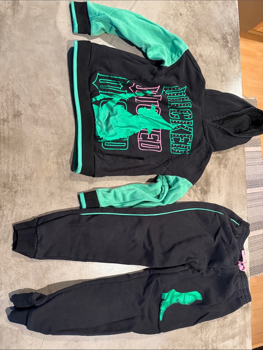 Universal Wicked Themed Black & Green Kids Hoodie Jogger Set with Pink Accents